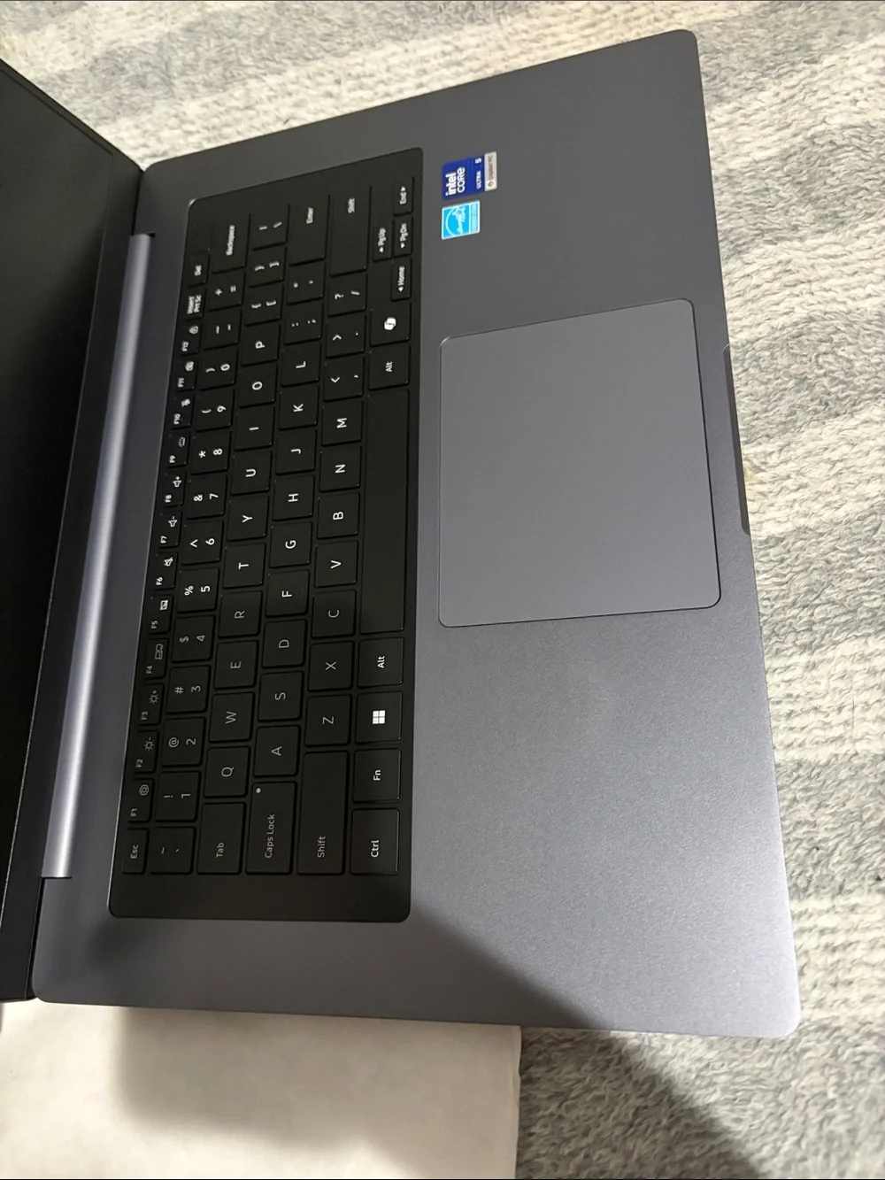 Samsung sleek laptop